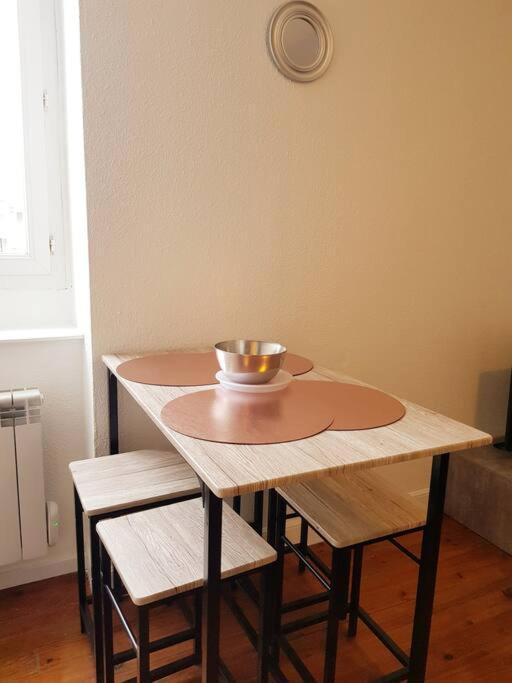 Le Jeanne 4/6 Couchages, Wifi, Sanctuaire Lägenhet Lourdes Exteriör bild
